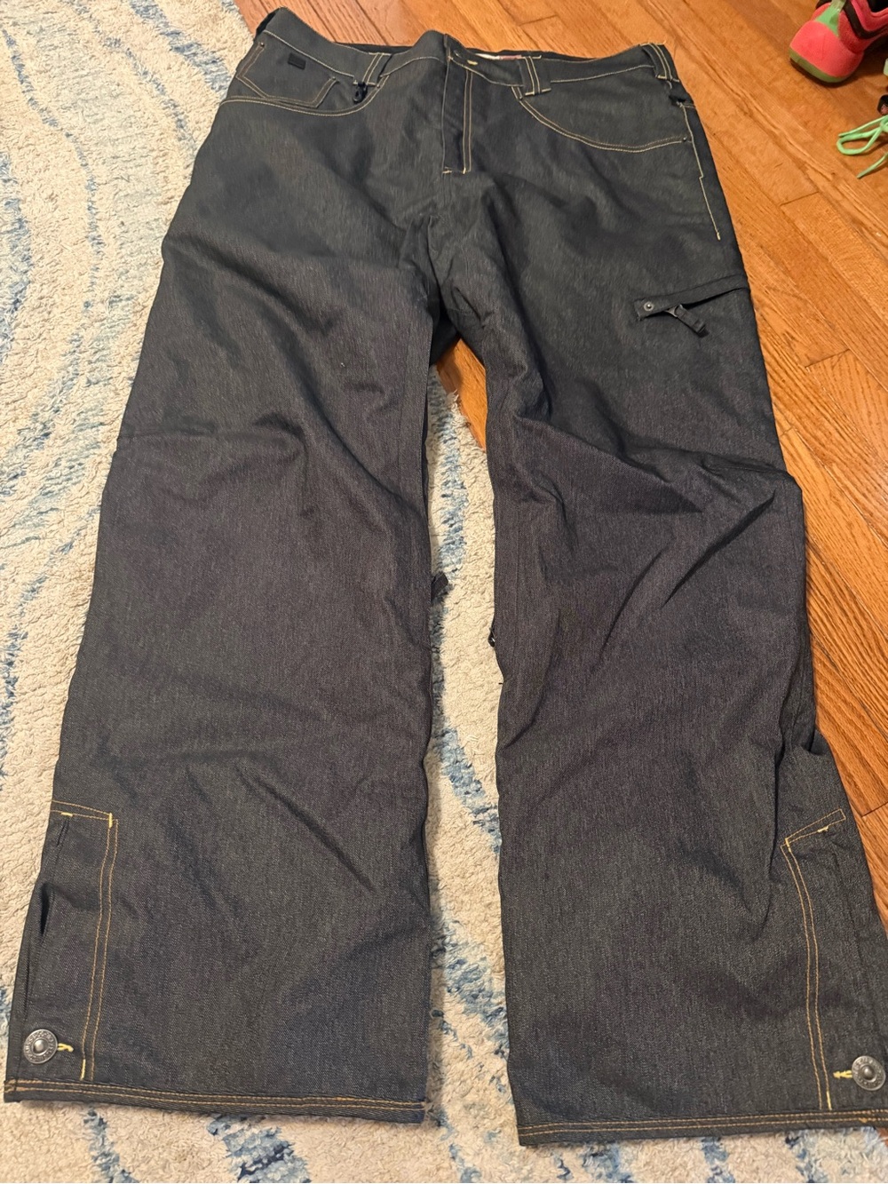 Men's Dark Levi Slim Straight Snow Pants